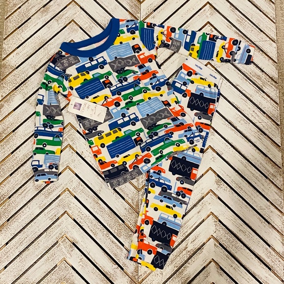 BNWT Gap Truck Pyjamas 12-18Mo - Picture 1 of 2